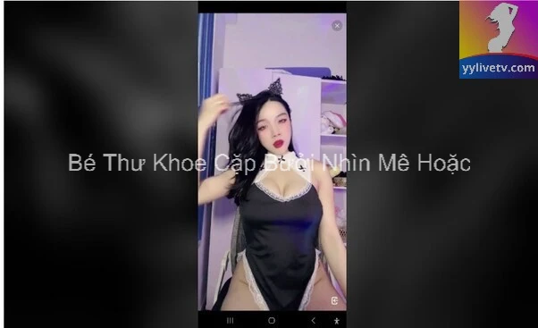 Bé Thư Khoe Cặp Bưởi Nhìn Mê Hoặc 4